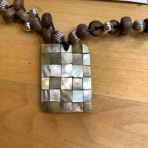 ARTISAN Beaded Shell Pendant Cord Necklace - Picture 8 of 9